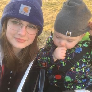 Meet your Posher, Chloe